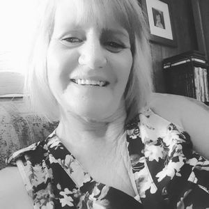 Meet your Posher, Debbie